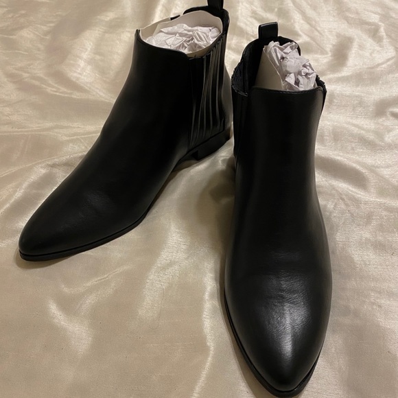 Booties - Picture 3 of 4